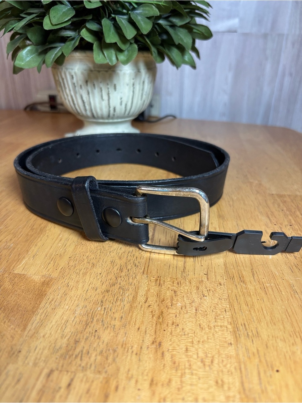 Boston Leather Model 6582 Traditional Off Duty Belt Black Size 32 Excellent